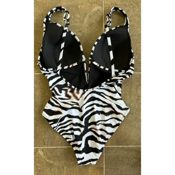 Bar III Women’s Animal Printed V-Neck One-Piece Swimsuit Size M